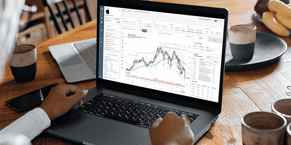 laptop-showing-graph